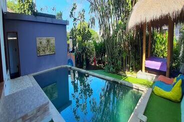 Ozora Tiying Tutul Hostel Canggu