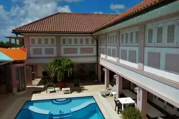 هاستل Kamerlingh Villa