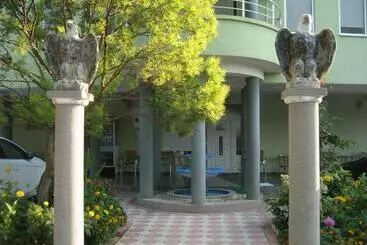 Pensionat Guest House Vila Mimoza