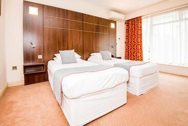 ホテル The Bridge House