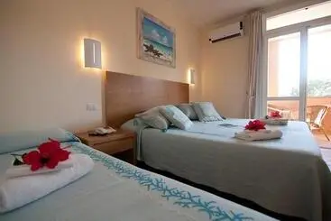 Hotel Club Esse Roccaruja