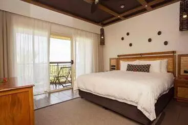 فندق Outrigger Fiji Beach Resort