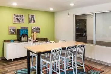 ホテル Woodspring Suites Lake Jackson