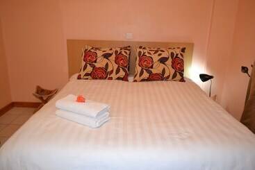 پانسیون Mpeta House