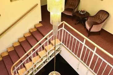 Отель Alexandra