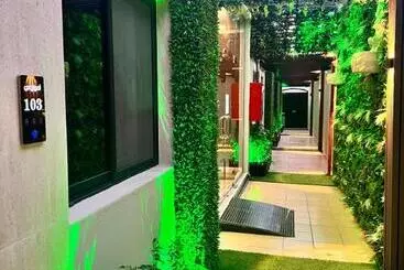 هتل آپارتمان Amwaj Alshatie Furnished Units