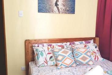 Lägenhetshotell Bayanihan Flats Maribago