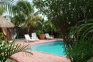 Cunucu Villas Aruba Tropical Garden Apartments