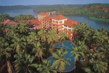 Resort The Raviz Kadavu, Kozhikode