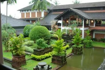 Resort The Raviz Kadavu, Kozhikode