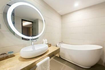 ホテル Lavande Heyuan Avenue Asia S First Fountain