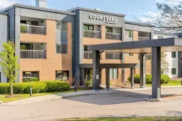 ホテル Courtyard Burlington Williston