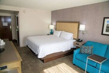 هتل Hampton Inn Lewisburg