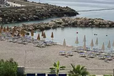 簡易ホテル Lembo Di Mare