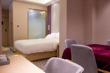 Lavande Hotel Shiyan Sanyan Branch