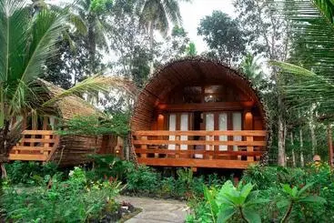 민박 Lagoona Beach Bungalows   Eco Bungalows Batukaras
