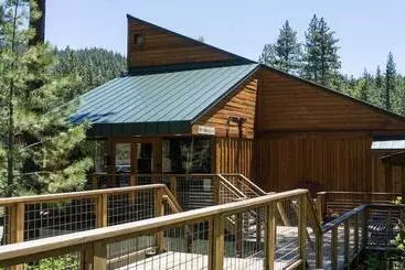 Hotelli Ski Trails 4042