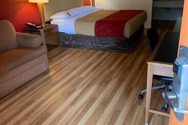 فندق Amerivu Inn & Suites   Gilbertsville