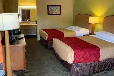 בית מלון כפרי Amerivu Inn & Suites   Gilbertsville