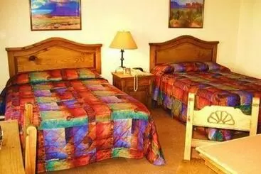 هتل The Santa Fe Suites