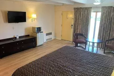 ホテル Tollway Inn Beloit