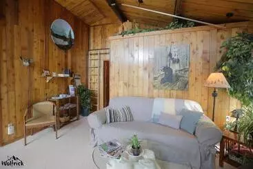 Jewel Lake Bed And Breakfast