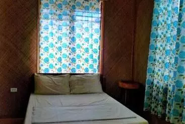 هاستل Jjs Backpackers Village