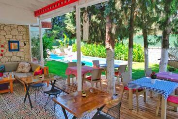 Bed and Breakfast Le Vent Alaçatı Otel