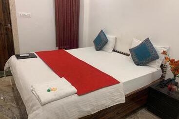 Hotel Ashoka Ganages