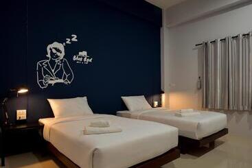 酒店 Bluebed