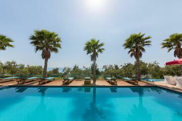 هتل آپارتمان Hildon Villas