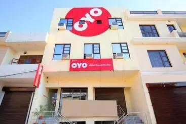 Hotel Oyo 19778  Royal Shades