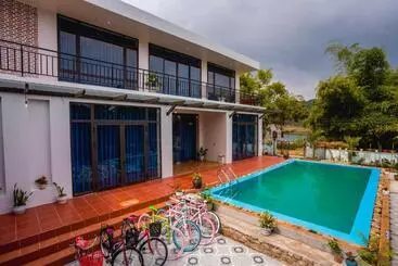 هتل Hugo Homestay