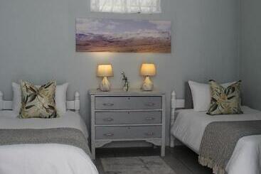 פנסיון @karoo Guesthouse