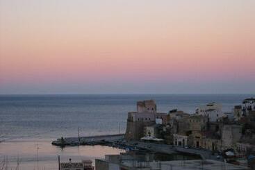 פנסיון Flamingo Room