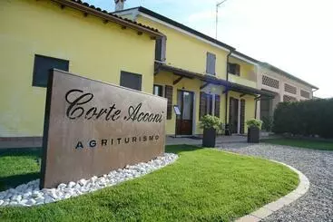 ホテル Agriturismo Corte Acconi