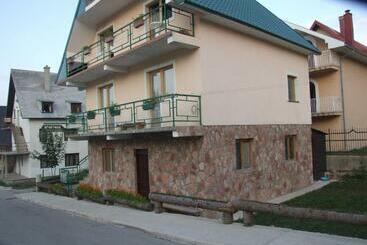 Pensió šćekić Accommodation