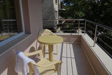 Пансион Guest House Donchevi