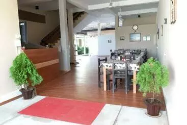 ホテル Royal Point Arugambay