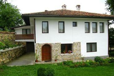 פנסיון Elefterova Kashta