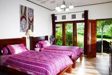 Bed and Breakfast Amartya Puri Green Cottages