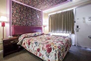 酒店 Downbeach Inn