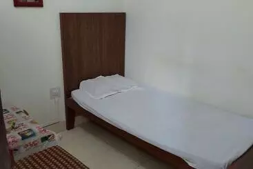 Hotelli Green Palace And Ujala Restaurant