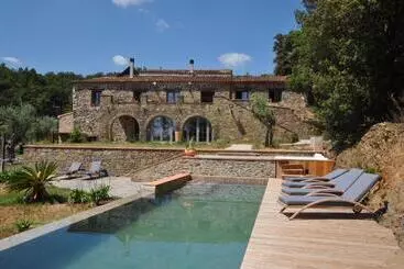 Le Mas Des Colombes Chambres D Hôtes B&b & Spa