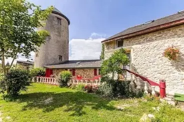 Aamiaismajoitus (B&B) Le Moulin Des Tréans