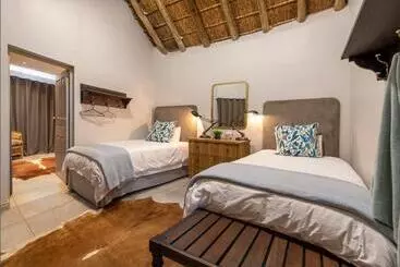 Hotel Burlington Bush Cottages By The Oyster Collection