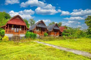 Hotel Dekara Cottages