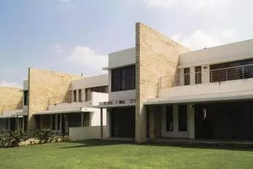 Hotel Kensville Golf And Country Club