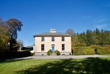 Mökkimajoitus Hotwell House