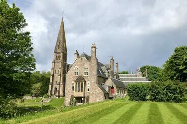 مبيت وإفطار Cathedral Of The Isles
